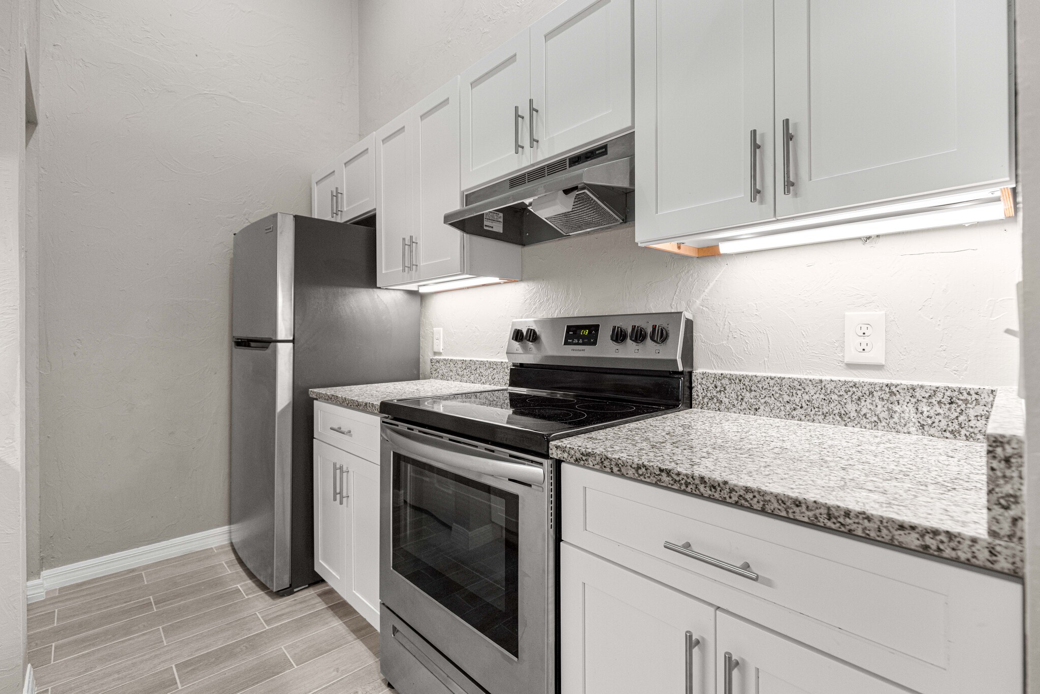 Building Photo - 4151 SE 22nd Ave