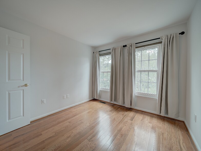 Building Photo - 3006 Fallswood Glen Ct