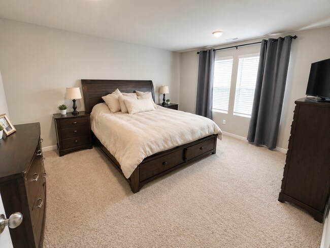 Building Photo - Extravagant Living on the Peaceful Peninsula