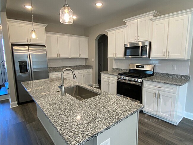 Building Photo - 9691 Jackson Run Ln