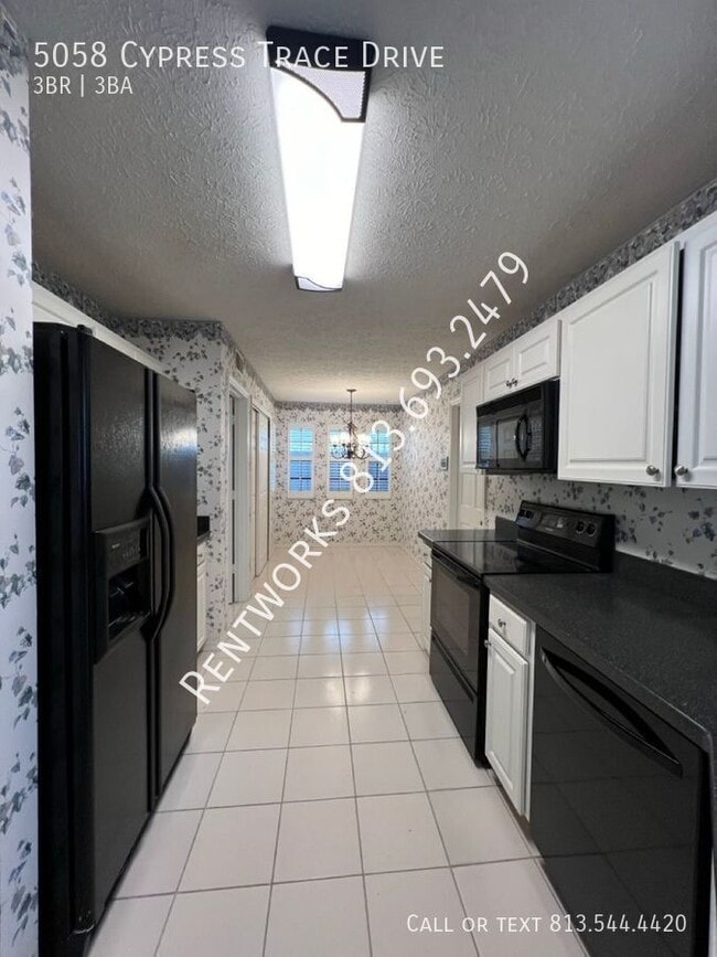 Building Photo - 5058 Cypress Trace Dr