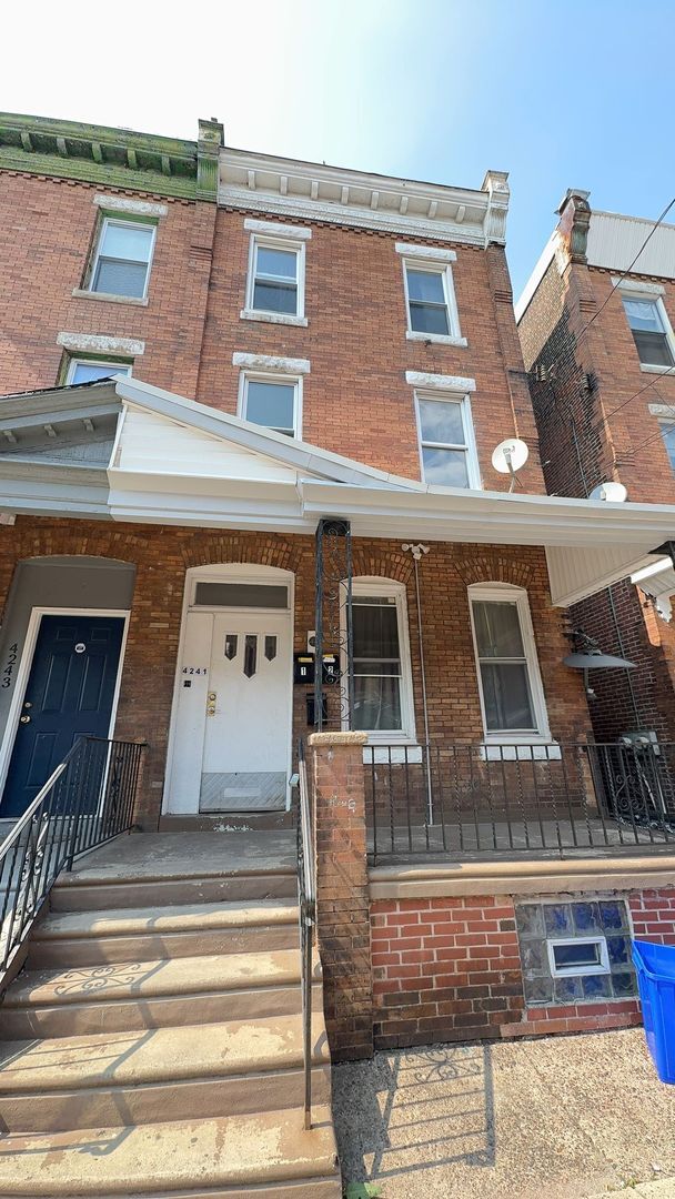 Primary Photo - 4241 W Stiles St