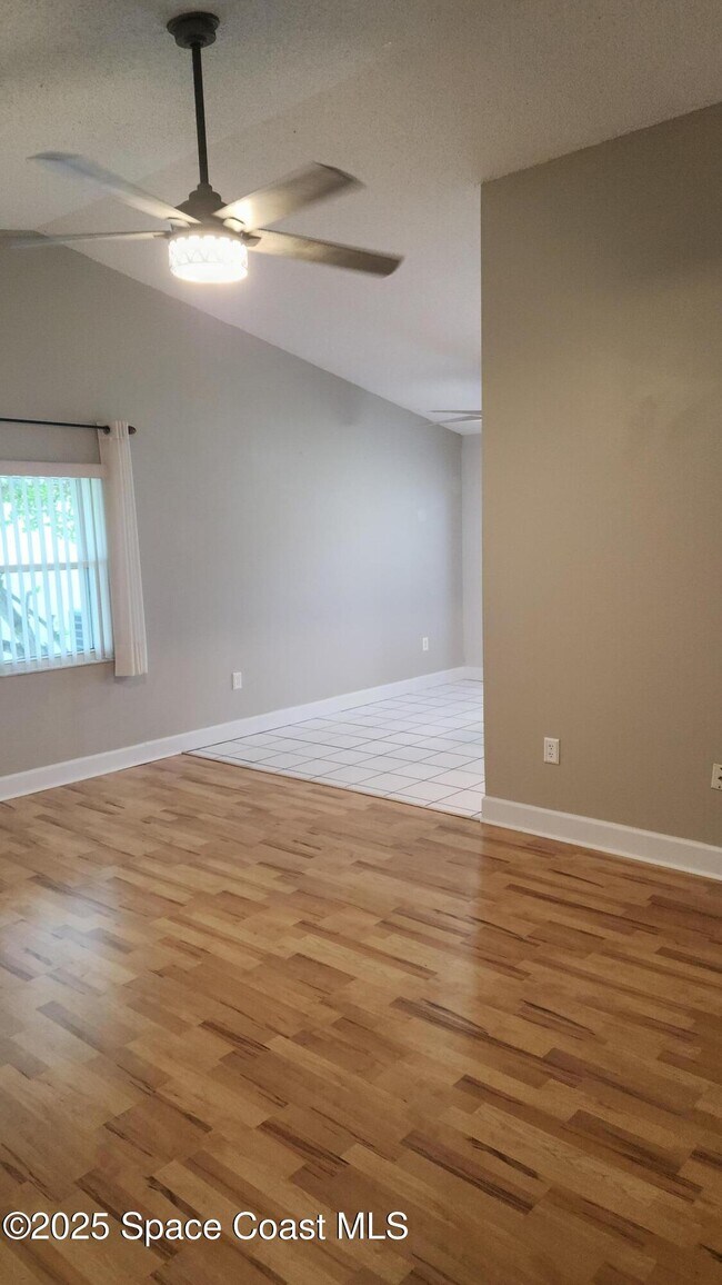 Building Photo - 3011 Dunhill Dr