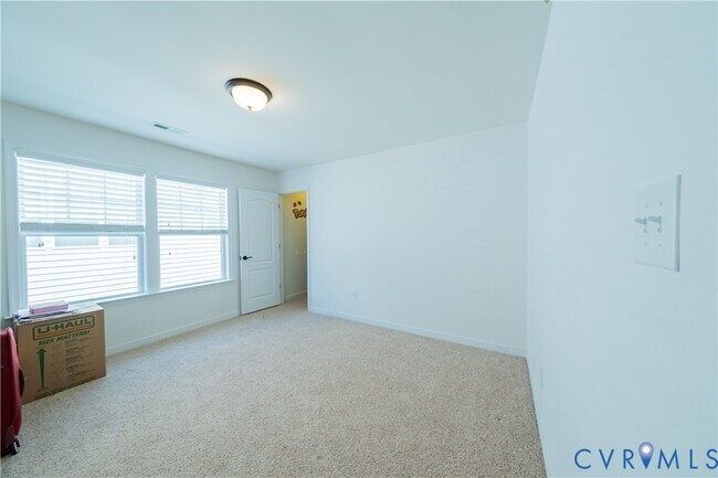 Building Photo - 9528 Thistleton Ct