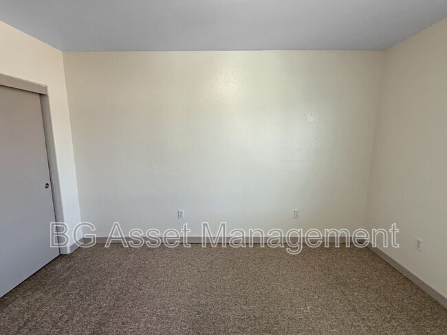 Building Photo - 1459 MacArthur Blvd