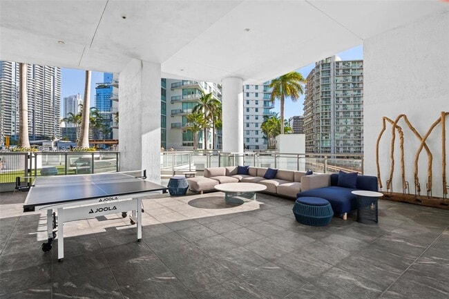 Building Photo - 90 SW 3rd St