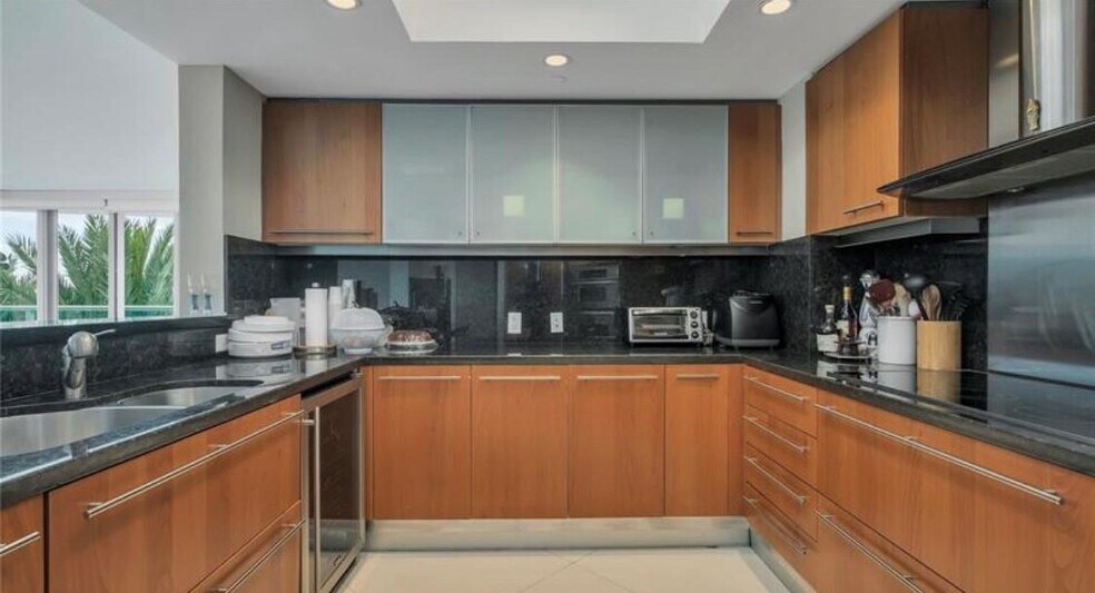 Building Photo - 9401 Collins Ave