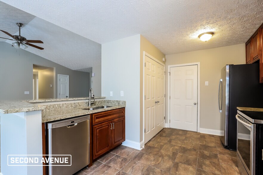 Building Photo - 550 Chardonnay Ct