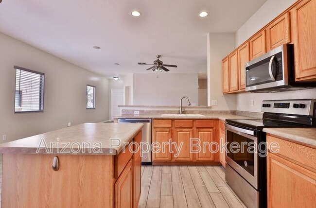Building Photo - 9134 W Virginia Ave