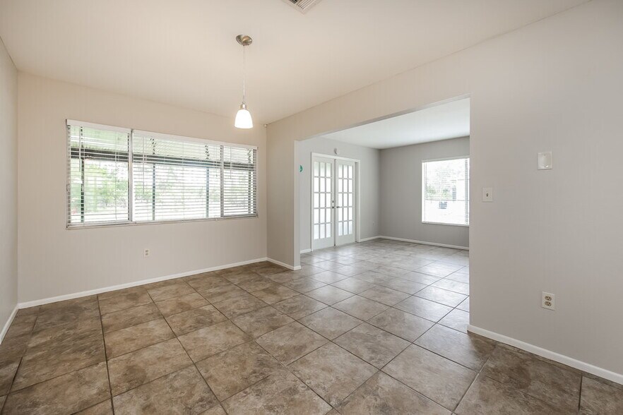 Building Photo - 2386 Vestridge St