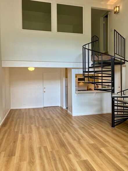 Building Photo - 1440 Veteran Ave