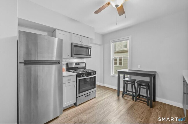 Building Photo - 115 Harborview Ave