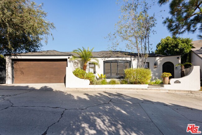 Building Photo - 1398 Miller Dr