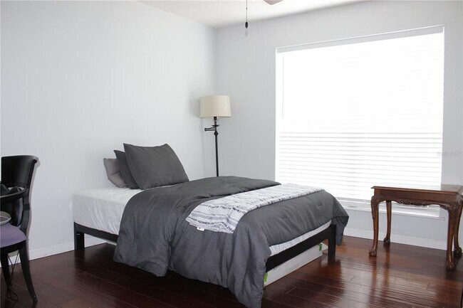 Building Photo - 9481 Highland Oak Dr