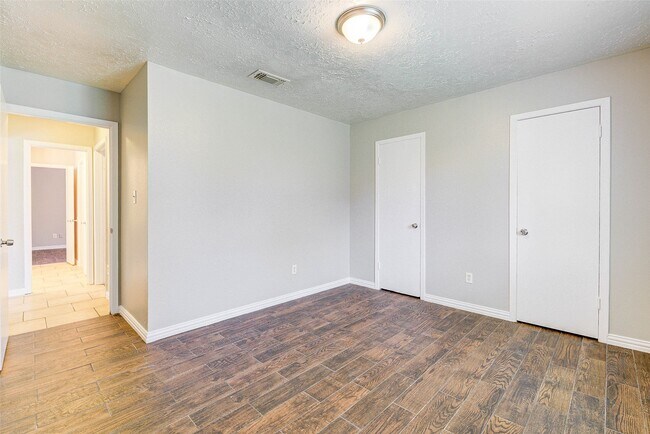 Building Photo - 13610 Tara Oak Dr