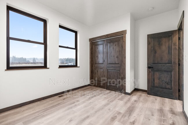 Building Photo - 1530 Trumble Creek Rd