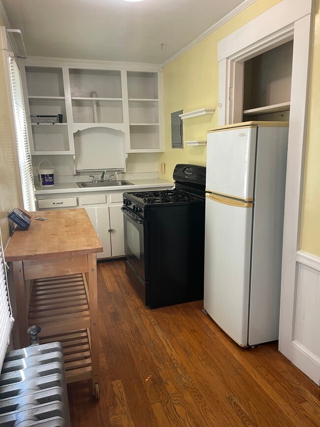 Kitchen - space for small table and 2 chairs in opposite corner - 7 Bowdoin Ave