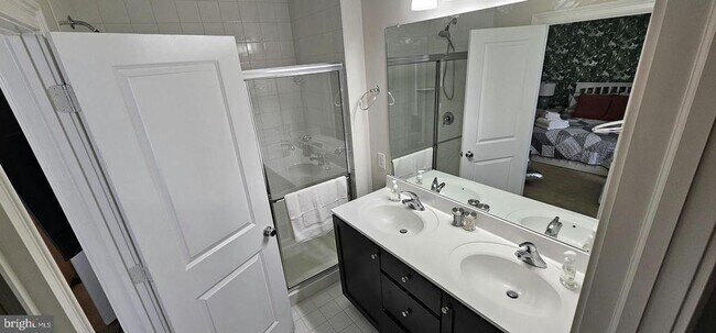 Building Photo - 18834 Bethpage Dr