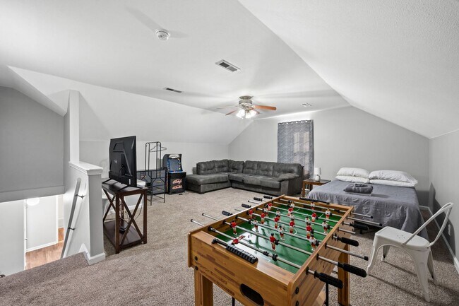 Building Photo - Fully Furnished | Bonus Room | Fenced Yard |No Backyard Neighbors!