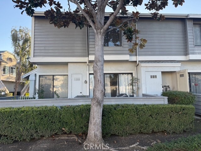 Primary Photo - 79 Huntington