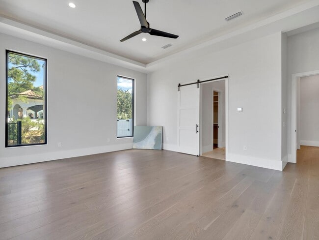 Building Photo - 330 Kelly Plantation Dr