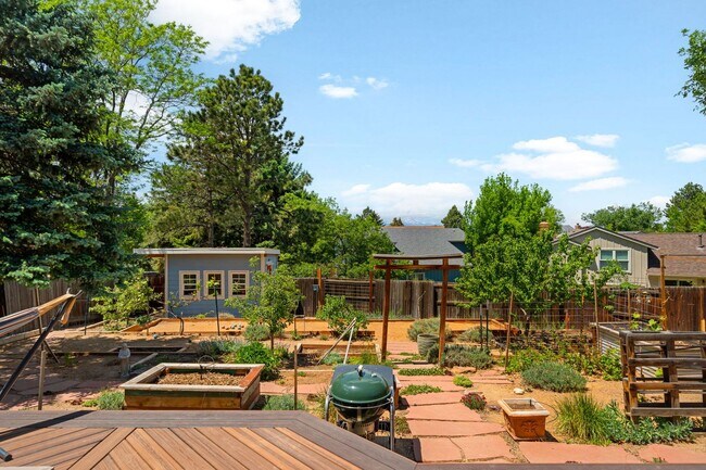 Building Photo - 4BD, 2.5BA Westminster Home with Back Yard