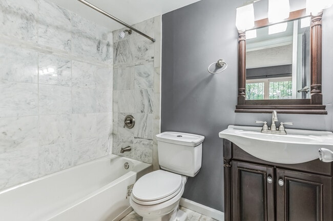 Building Photo - 12043 Hallandale Terrace