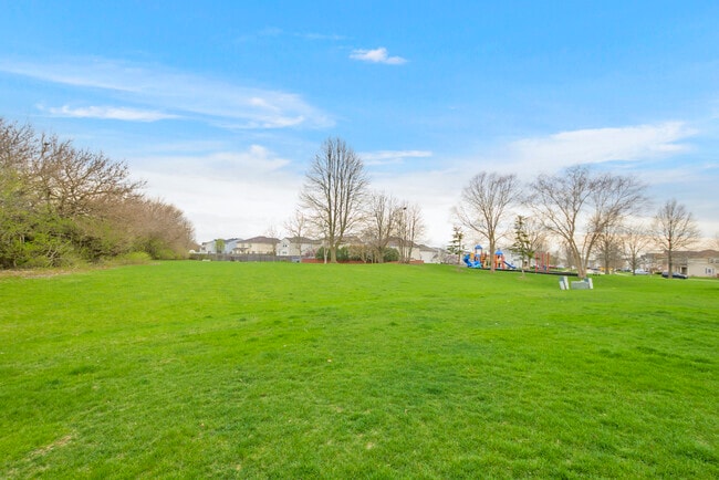 Building Photo - 25273 Faraday Rd