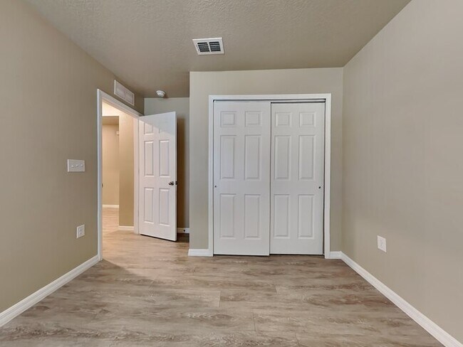 Building Photo - 8688 Kaye Ln