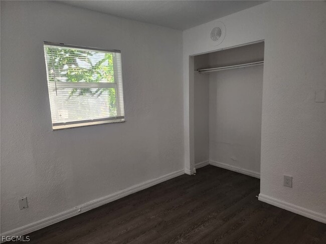 Building Photo - 1919 Lillie St