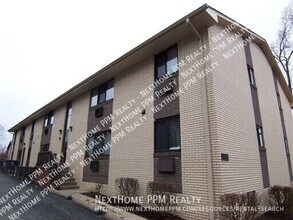 Building Photo - 2703 Voelkel Ave