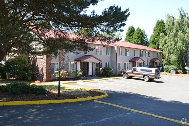 Building Photo - Carriage Apartments