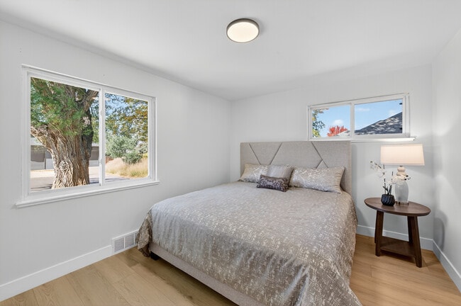 Building Photo - 1856 S Steele St