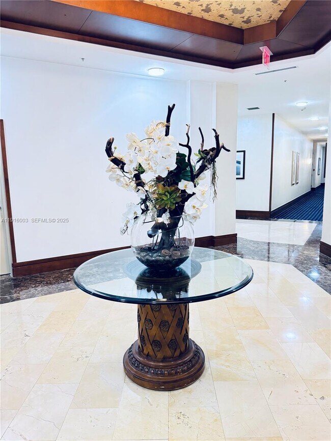 Building Photo - 19501 W Country Club Dr