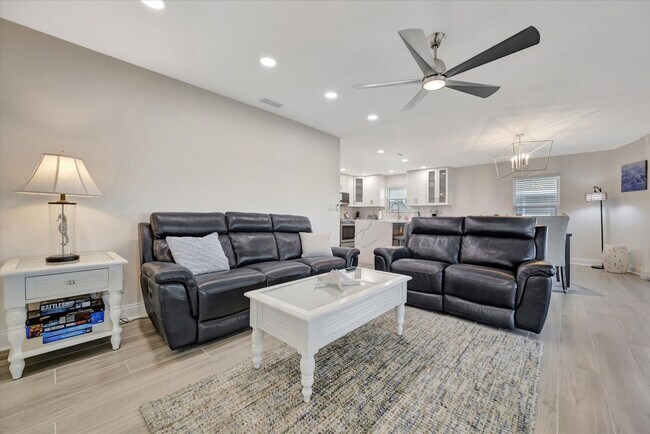 Building Photo - 10 Gulf Blvd