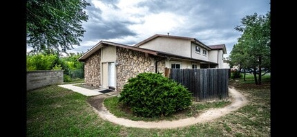 Building Photo - 2584 Astrozon Cir