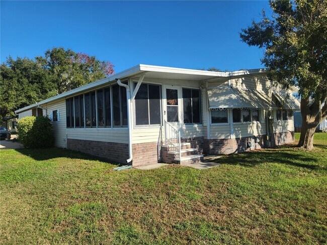 Building Photo - 24921 Pine Hill