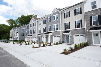 Building Photo - 222 Tern Ct