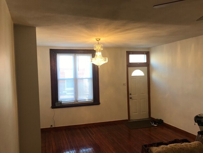 Kitchen - 850 N Taney St