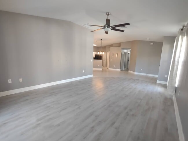 Building Photo - 3471 Horse Creek Cir