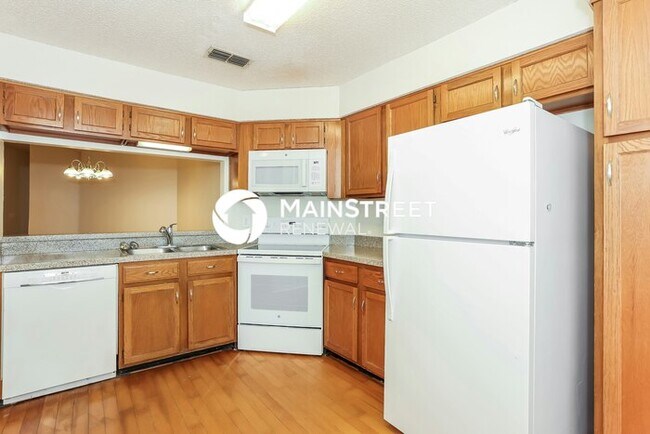 Building Photo - 3 Bedroom Pet-Friendly Home in Jacksonville, FL with Main Street Renewal