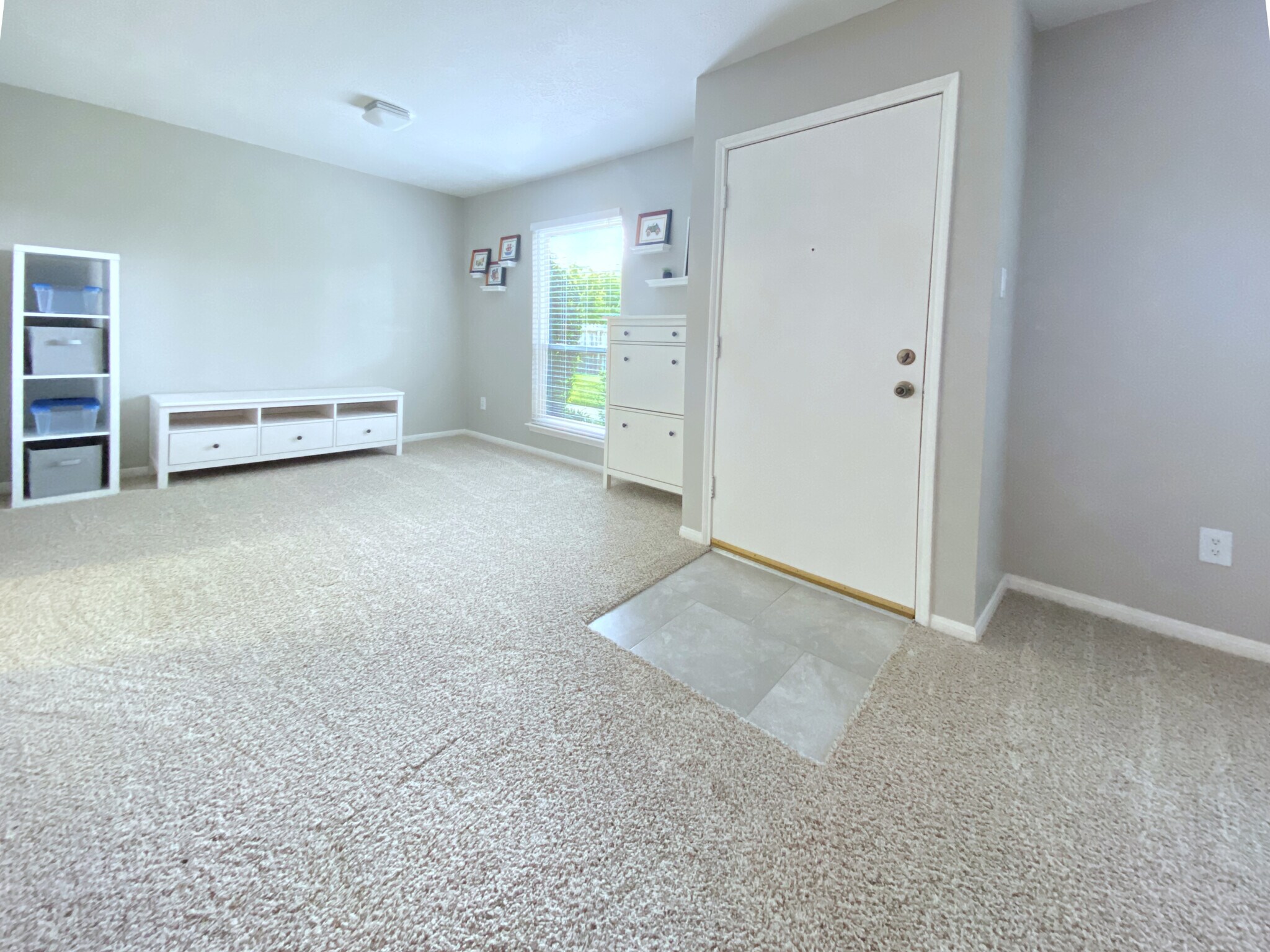 Additional room by the front door for formal dining, play room, or office - 11744 S Kirkwood Rd