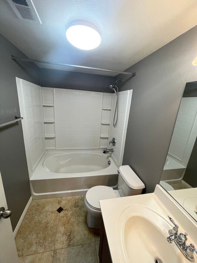 Building Photo - Beautiful and Modern Townhome in The Bay at Point Loma Condominiums