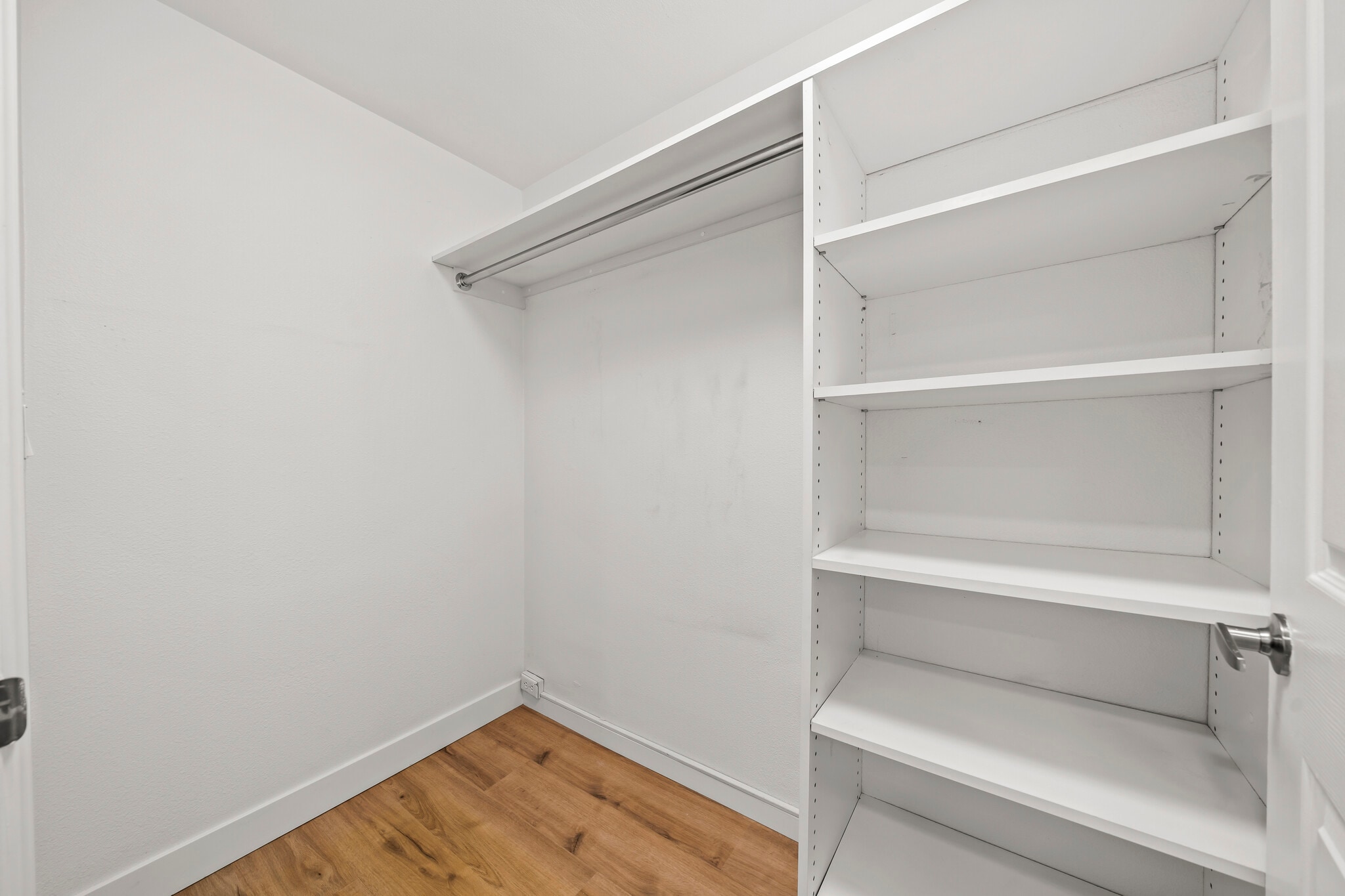 Building Photo - 2400 5Th Ave