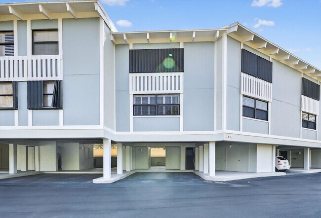 Building Photo - 2355 NE Ocean Blvd