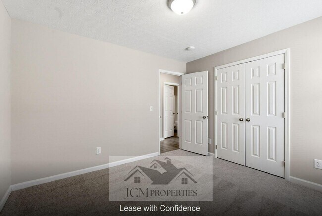 Building Photo - 2016 Willis Dr