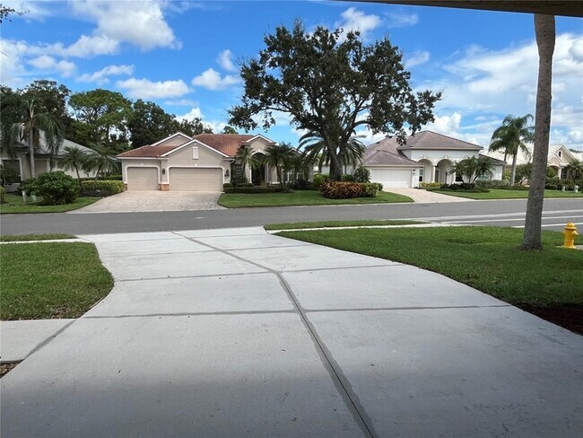 Building Photo - 7016 Treymore Ct