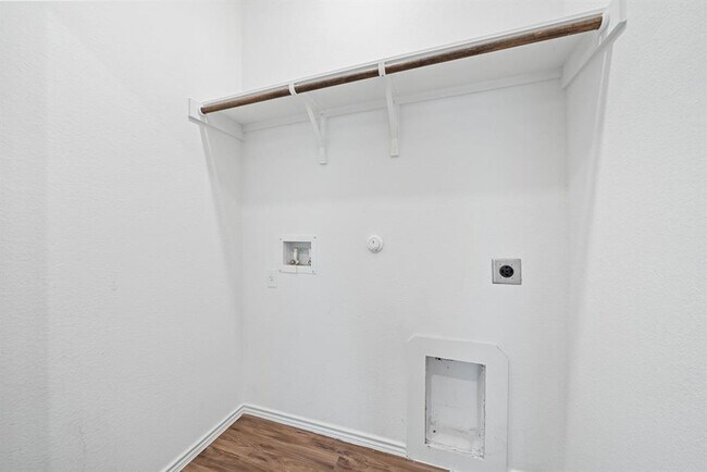 Building Photo - 13601 Mussel Rn