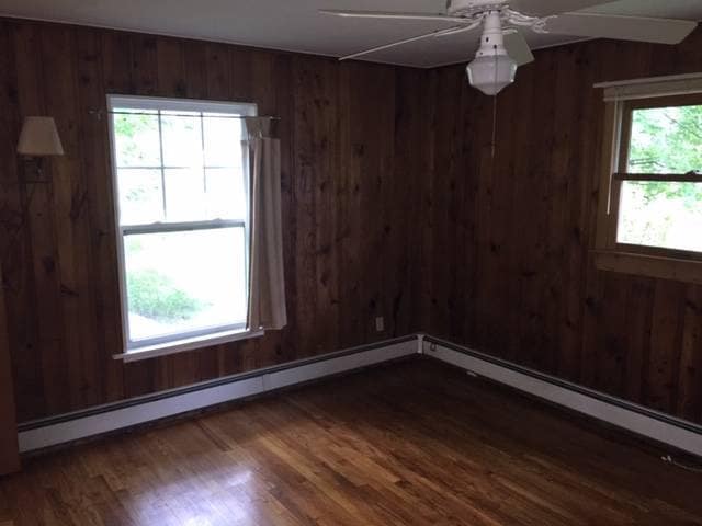 Building Photo - 9 Yorkshire Ave