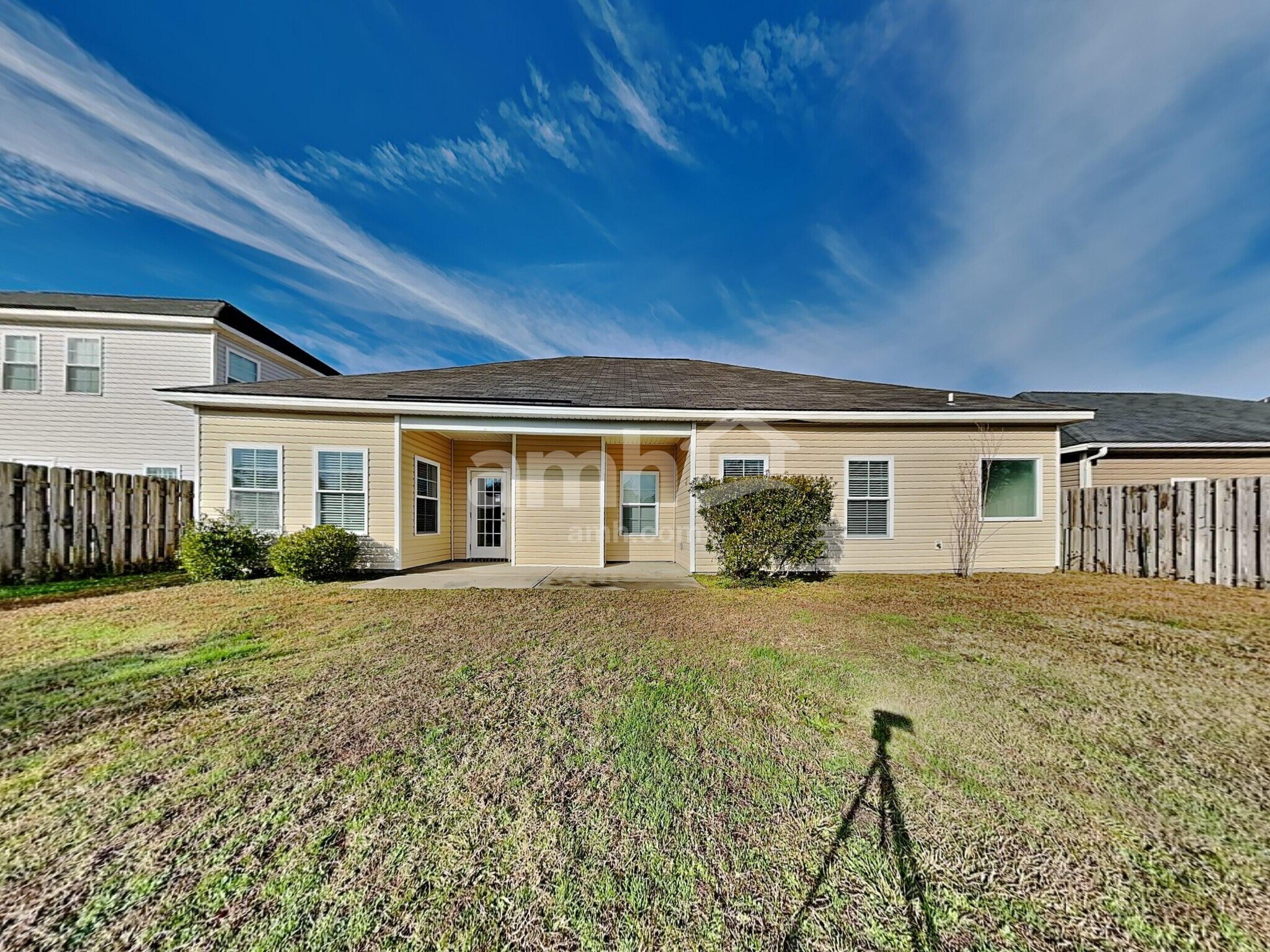 Building Photo - 131 Waverly Way